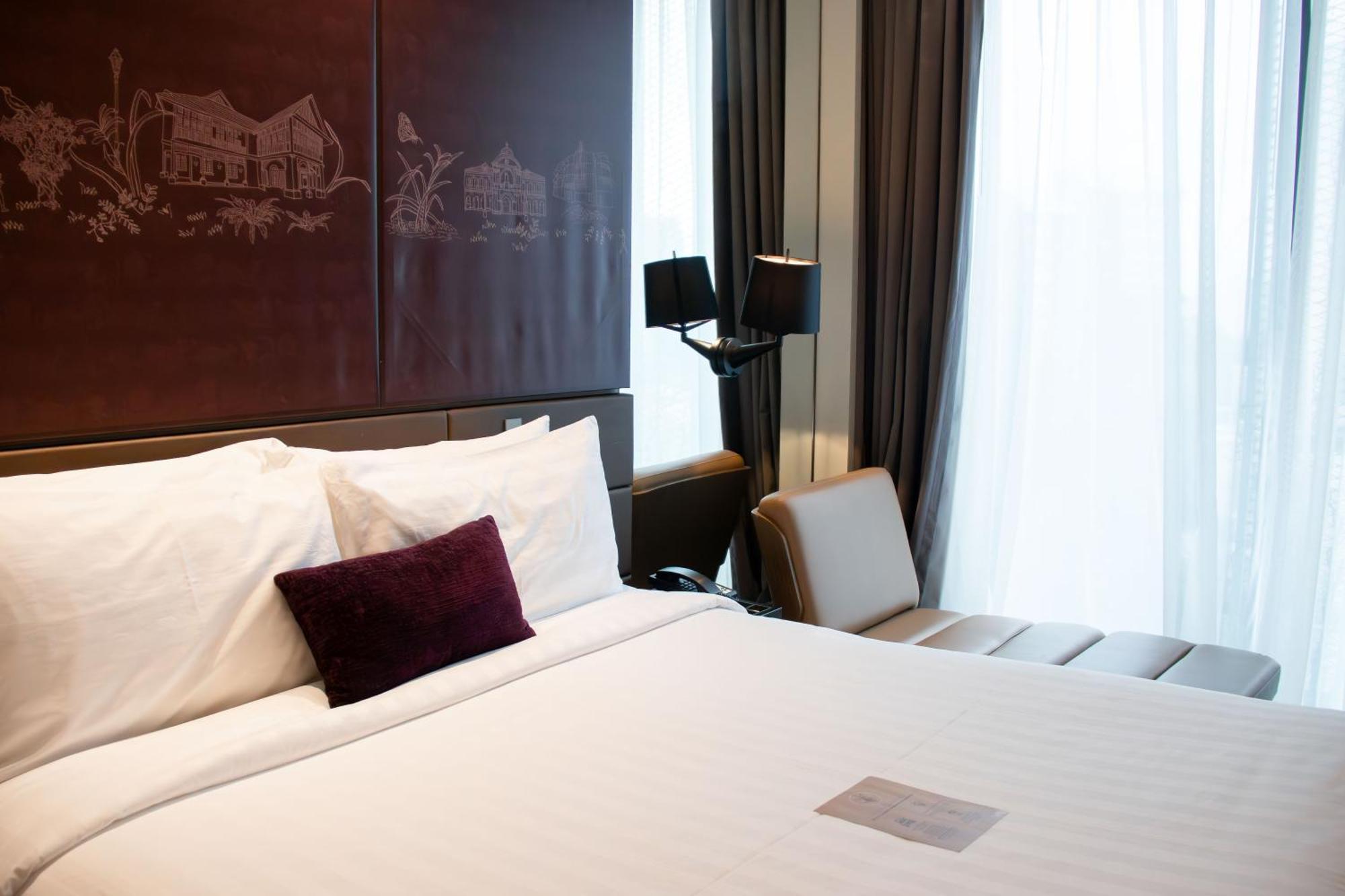 Khách sạn Mercure On Stevens 4*